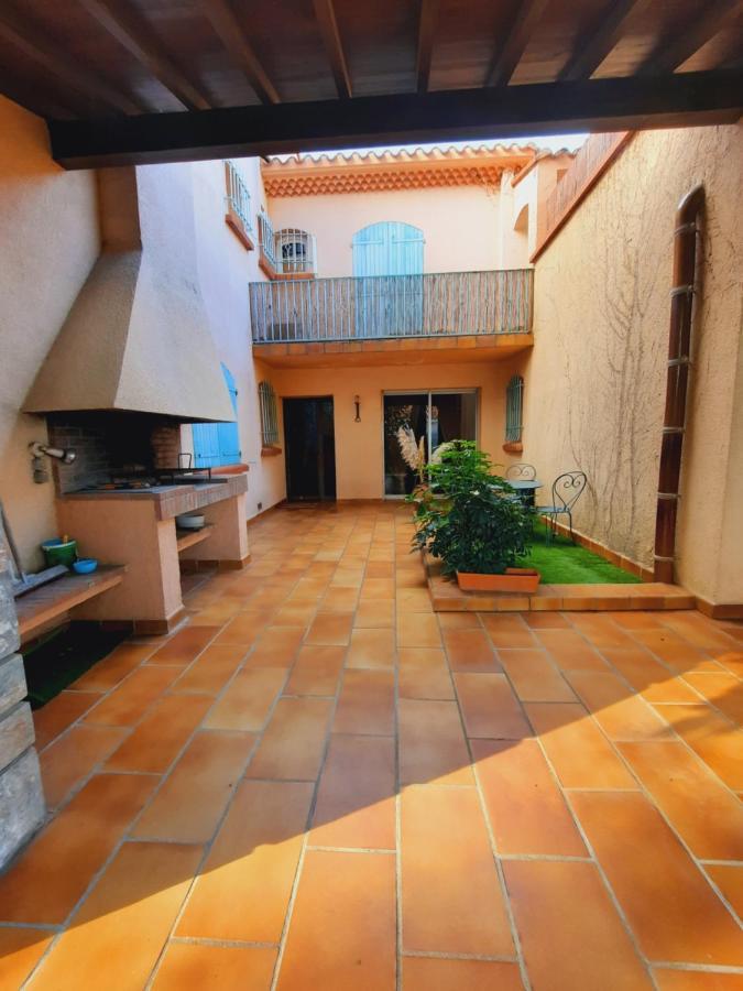 Domaine Des Pins Βίλα Saint-Estève Εξωτερικό φωτογραφία