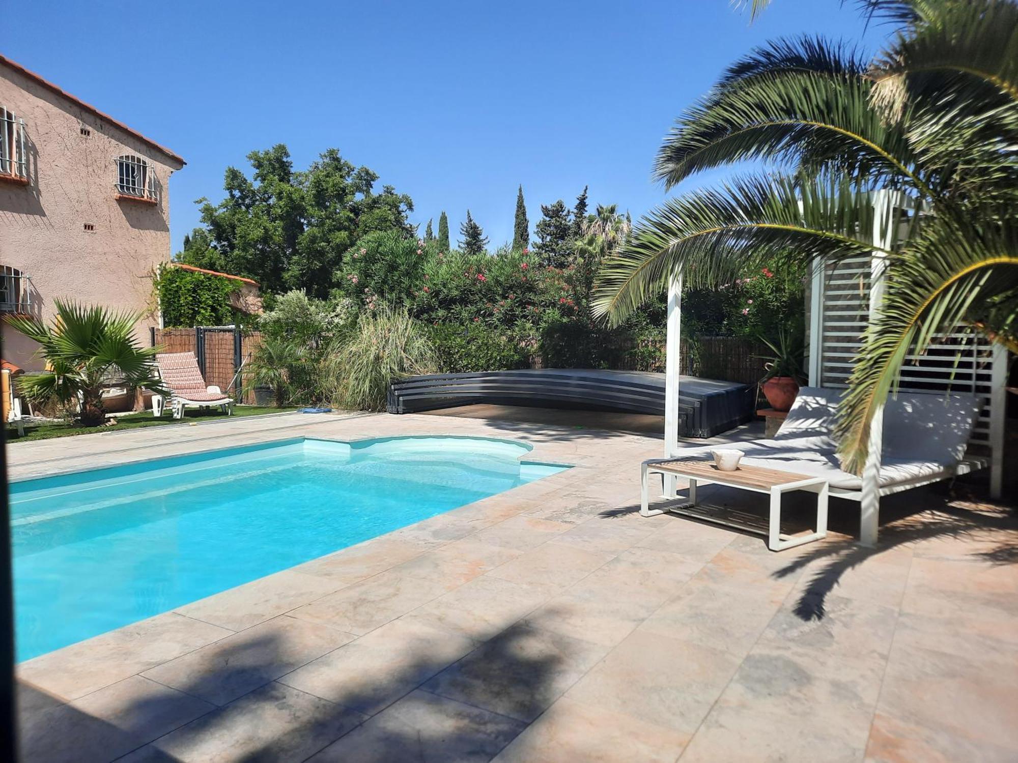 Domaine Des Pins Βίλα Saint-Estève Εξωτερικό φωτογραφία